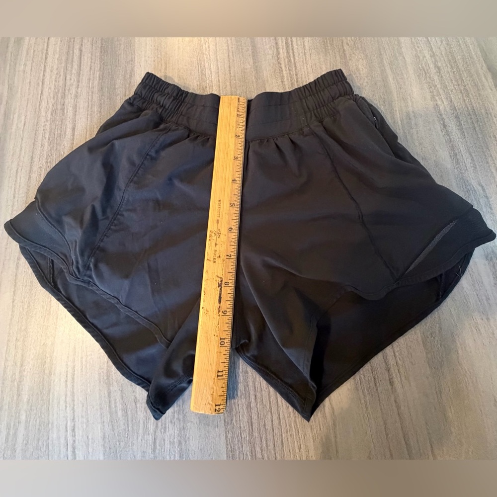 Lululemon Hotty Hot Low Rise 4 “ Lined Short, Size 4 - Picture 6 of 7